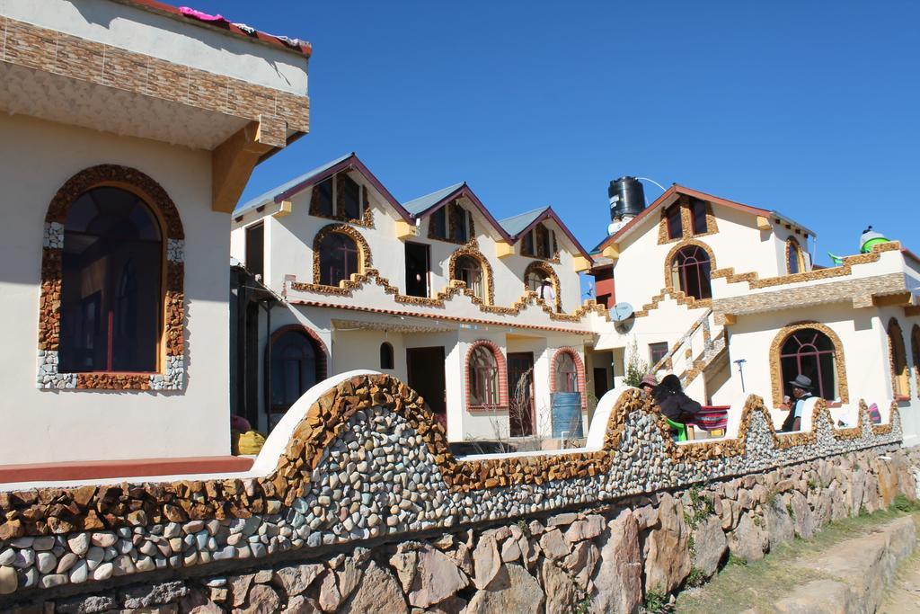 Hostal Jallalla Comunidad Yumani Exterior foto